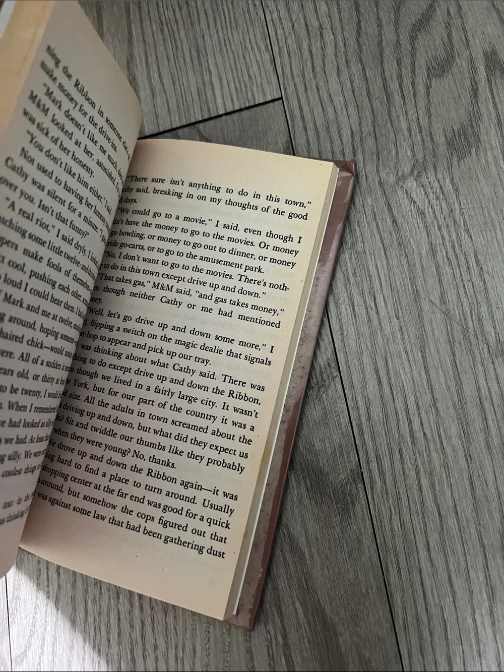 Ellis Peters - Flight of a Witch (Green Paperback)